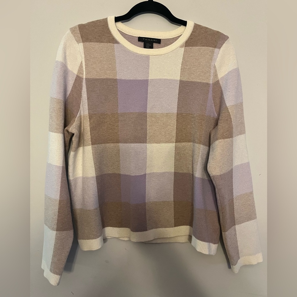Tahari women’s crew neck lilac brown cream  checkered long sleeve sweater. XL.